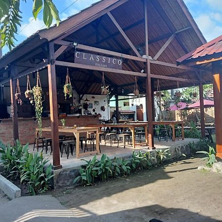 Classico Italiano Bed & Breakfast Gili Air Exterior foto