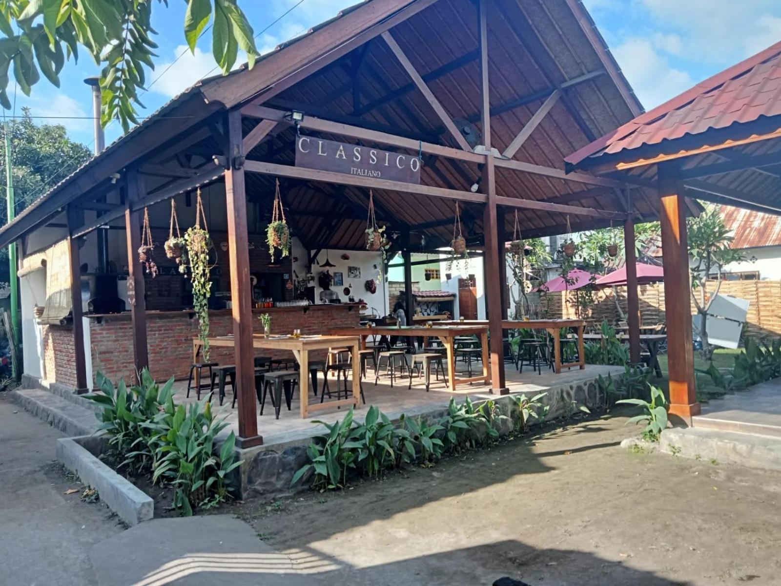 Classico Italiano Bed & Breakfast Gili Air Exterior foto